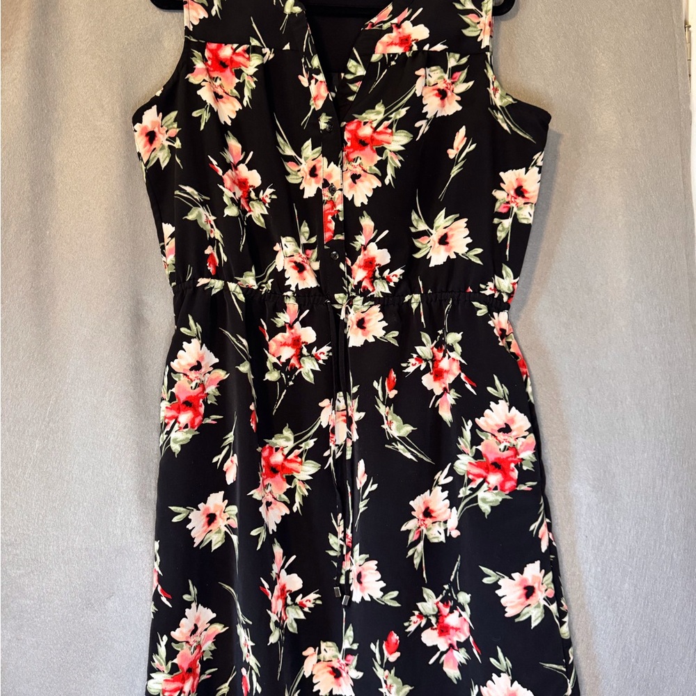 Red and Pink Floral V-Neck Sundress.  Excellent Condition.
